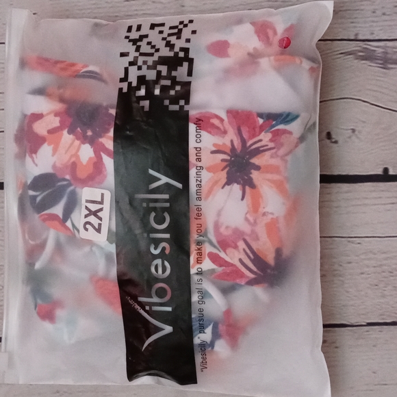 NWT Vibesicily Floral One Piece Bathing Suit, Size 2XL - Picture 6 of 7